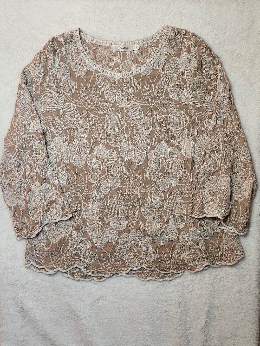 Solitaire Beige Lace Floral Blouse Size 1X